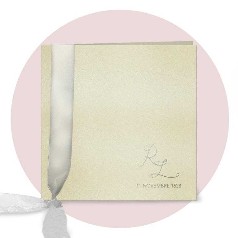 Immagine prodotto: Libretto messa formato quadrato, spillato in cartoncino pregiato tipo: STARDREAM OPAL